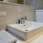 Haus Fuenf Mit 2 Und Studio-loft Mit Terrasse Daire Melk