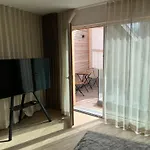 Haus Fuenf Mit 2 Und Studio-loft Mit Terrasse Apartmán