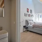 Haus Fuenf Mit 2 Und Studio-loft Mit Terrasse Apartment