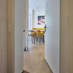 Haus Fuenf Mit 2 Und Studio-loft Mit Terrasse Apartment *