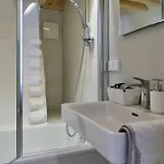 Haus Fuenf Mit 2 Und Studio-loft Mit Terrasse *