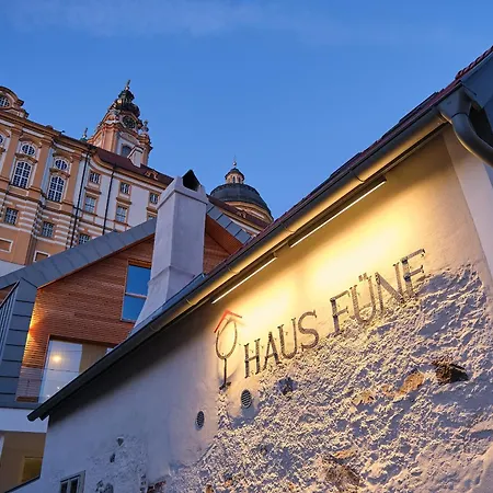 Haus Fünf Mit 2 Und Studio-loft Mit Terrasse Melk