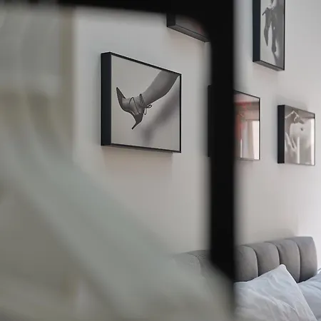 דירה Haus Fuenf Mit 2 Und Studio-loft Mit Terrasse מלק