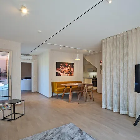 Haus Fuenf Mit 2 Und Studio-loft Mit Terrasse * Melk