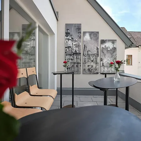 Haus Fuenf Mit 2 Und Studio-loft Mit Terrasse * Melk