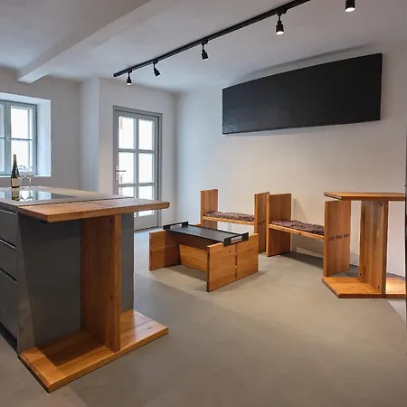 Apartment Haus Fünf Mit 2 Und Studio-loft Mit Terrasse *