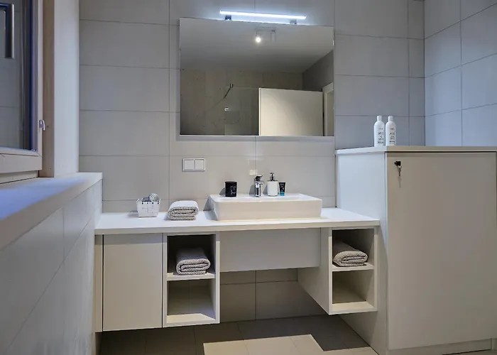 Haus Fuenf Mit 2 Und Studio-loft Mit Terrasse דירה