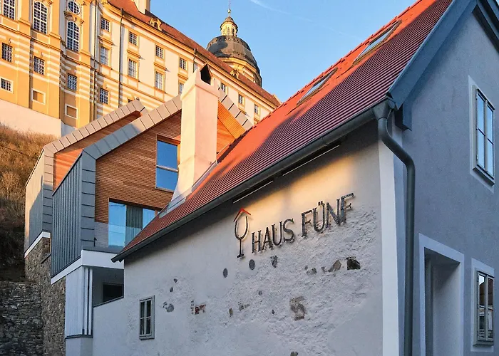 Haus Fünf Mit 2 Und Studio-loft Mit Terrasse *