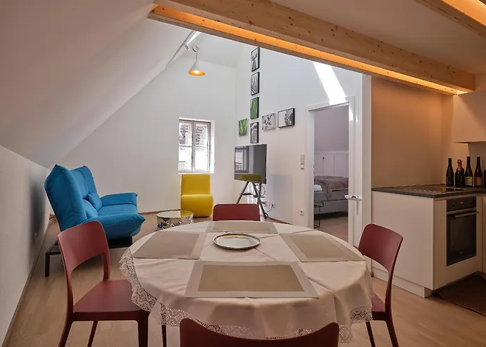 דירה Haus Fuenf Mit 2 Und Studio-loft Mit Terrasse