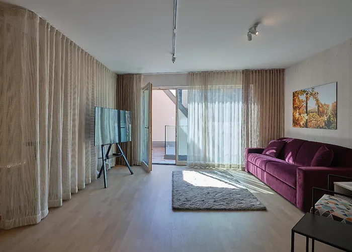 דירה Haus Fuenf Mit 2 Und Studio-loft Mit Terrasse מלק