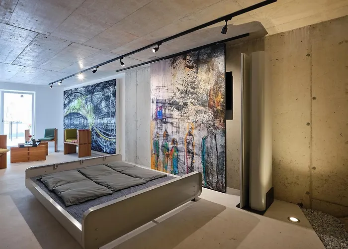 Haus Fuenf Mit 2 Und Studio-loft Mit Terrasse דירה מלק